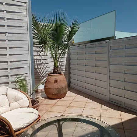 City Apartment With Heated Rooftop Pool Chania  Exterior photo