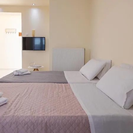 City Apartment With Heated Rooftop Pool Chania  Exterior photo